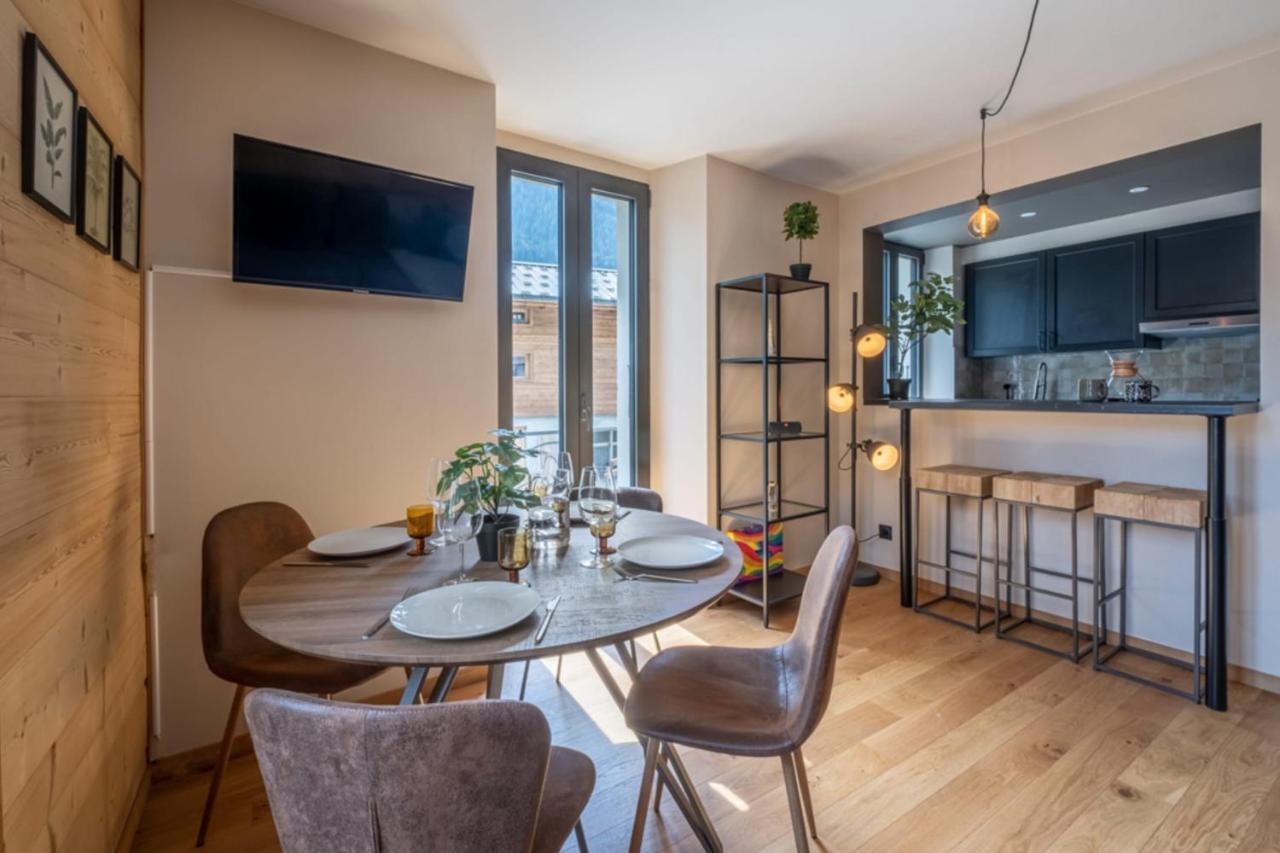 Newly Renovated Apartment With Mont Blanc View Σαμονί Εξωτερικό φωτογραφία
